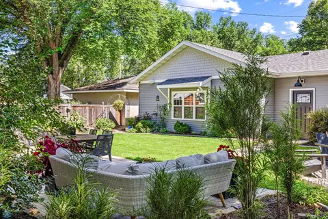 Exterior - 1122 7th St S, Fargo, ND 58103 photo 6 of 9