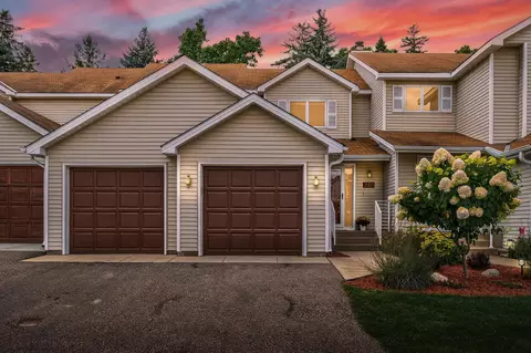 2721 Rice Creek Rd, New Brighton, MN 55112