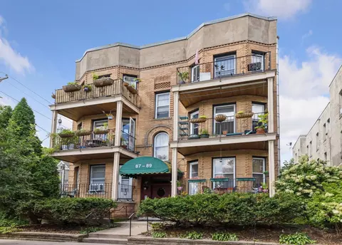 89 Kent St #3, Saint Paul, MN 55102