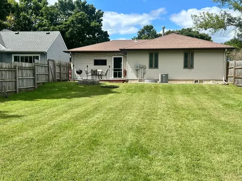 Exterior - 719 Fair St, Saint Peter, MN 56082 photo 2 of 4