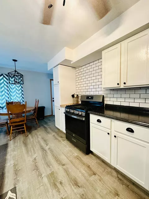 Kitchen - 719 Fair St, Saint Peter, MN 56082 photo 2 of 4