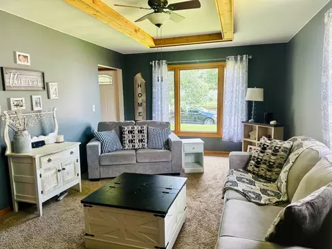 Living - 719 Fair St, Saint Peter, MN 56082 photo 2 of 5