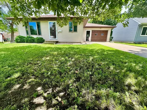 719 Fair St, Saint Peter, MN 56082