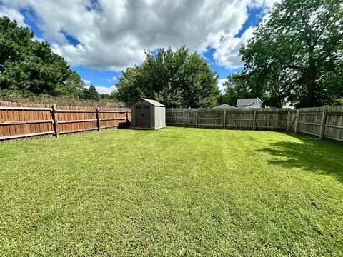 Exterior - 719 Fair St, Saint Peter, MN 56082 photo 3 of 4