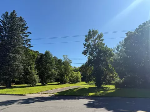 201 11th St SE, Little Falls, MN 56345