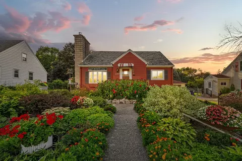 1124 8th Ave SW, Faribault, MN 55021