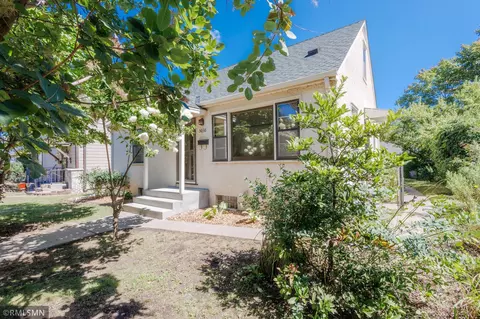 5030 Russell Ave N, Minneapolis, MN 55430