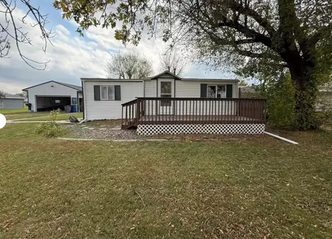 1711 15th Ave N, Moorhead, MN 56560