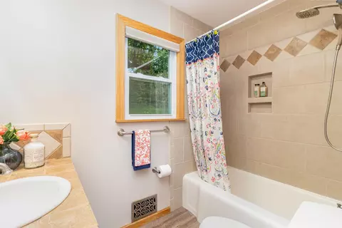 Bath - 150 Loretto St, Loretto, MN 55357 photo 1 of 3