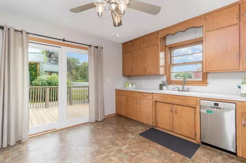 Kitchen - 150 Loretto St, Loretto, MN 55357 photo 1 of 4