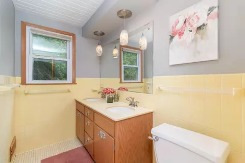 Bath - 150 Loretto St, Loretto, MN 55357 photo 3 of 3