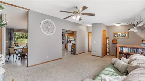 Entry Way - 18310 County 4, Osakis, MN 56360 photo 2 of 2