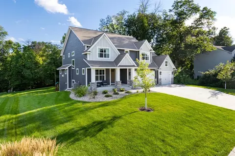 16957 Valley Rd, Eden Prairie, MN 55347
