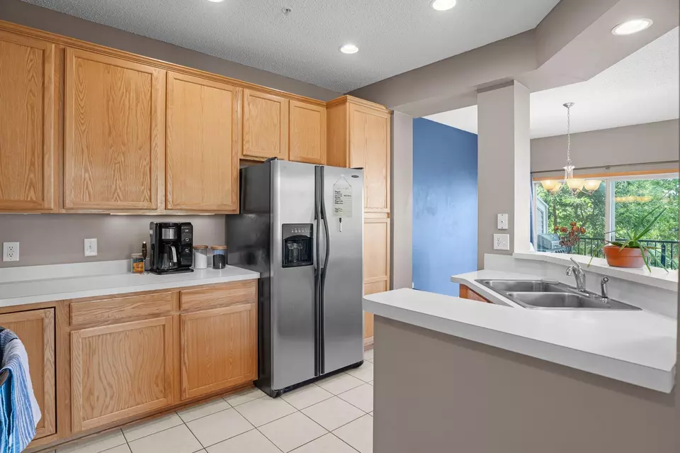 Kitchen - 1481 111th Ln NE #G, Blaine, MN 55449 photo 4 of 4