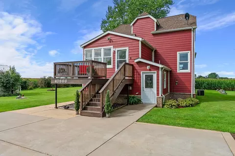 40866 Jivaro St NW, Braham, MN 55006