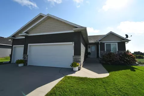 905 7th Ave, Wanamingo, MN 55983