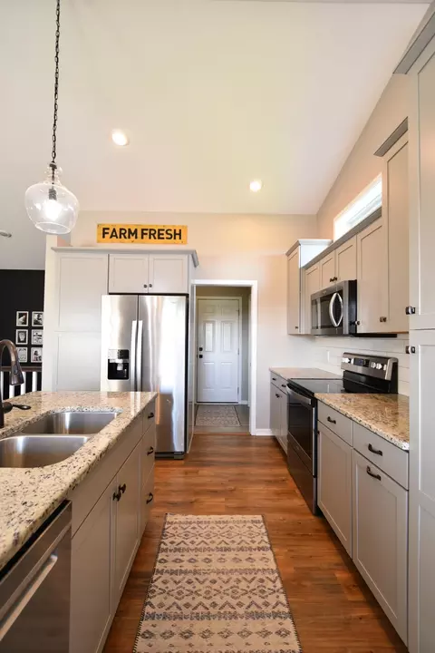Kitchen - 905 7th Ave, Wanamingo, MN 55983 photo 3 of 4