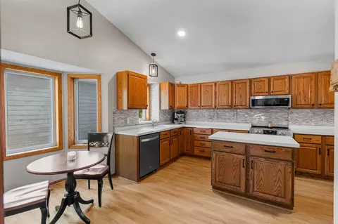 Kitchen - 1443 Cutters Ln, Eagan, MN 55122 photo 1 of 5
