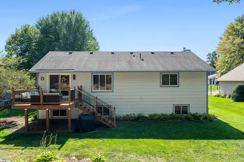 Exterior - 1443 Cutters Ln, Eagan, MN 55122 photo 7 of 17
