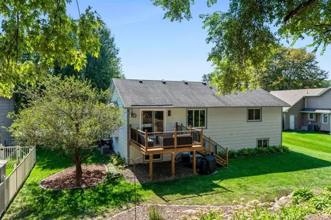Exterior - 1443 Cutters Ln, Eagan, MN 55122 photo 8 of 17