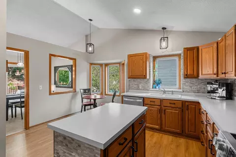Kitchen - 1443 Cutters Ln, Eagan, MN 55122 photo 3 of 5