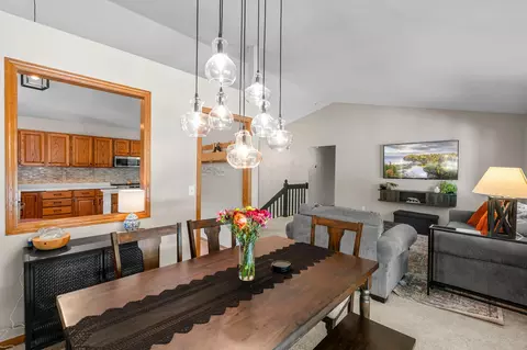 Dining - 1443 Cutters Ln, Eagan, MN 55122 photo 3 of 6
