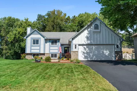 Exterior - 1443 Cutters Ln, Eagan, MN 55122 photo 14 of 17