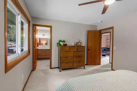 Bedroom - 1443 Cutters Ln, Eagan, MN 55122 photo 3 of 9