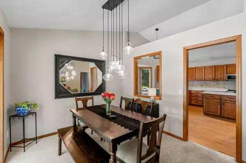 Dining - 1443 Cutters Ln, Eagan, MN 55122 photo 2 of 6