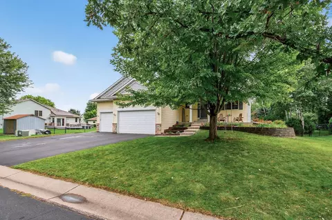 115 Kinglet Dr, Hastings, MN 55033