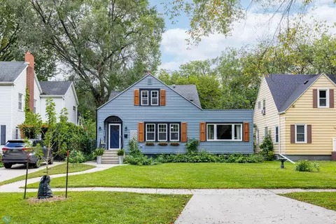 1249 4th St N, Fargo, ND 58102