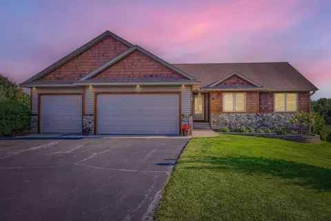 248 Smith Cir, River Falls, WI 54022