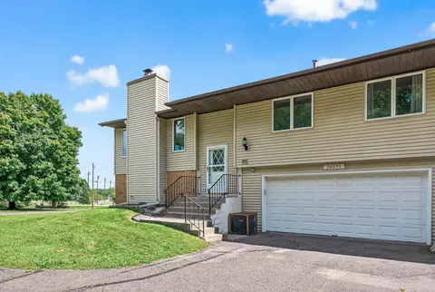 30656 Irene Ave, Lindstrom, MN 55045