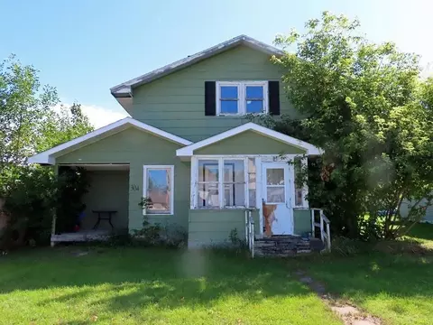 304 Governor St, Oklee, MN 56742