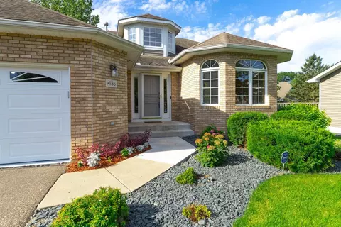 4136 Thornhill Ln, Vadnais Heights, MN 55127