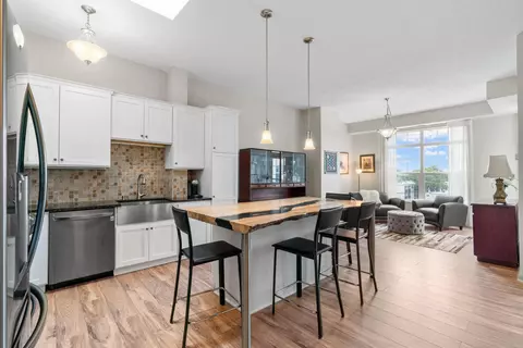 750 Mainstreet #422, Hopkins, MN 55343