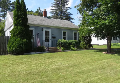 425 17th St, Cloquet, MN 55720