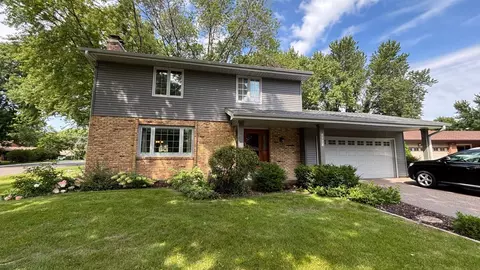 6801 Cottonwood Ln N, Maple Grove, MN 55369