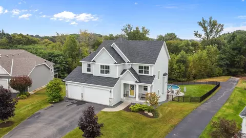 1128 Pine Hill Ln, White Bear Twp, MN 55127