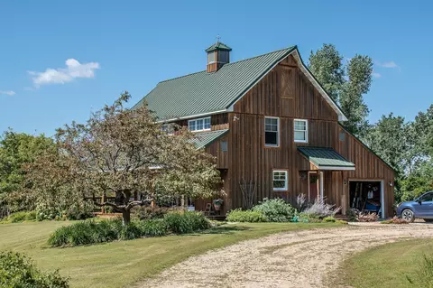 14966 225th St, Welch, MN 55089
