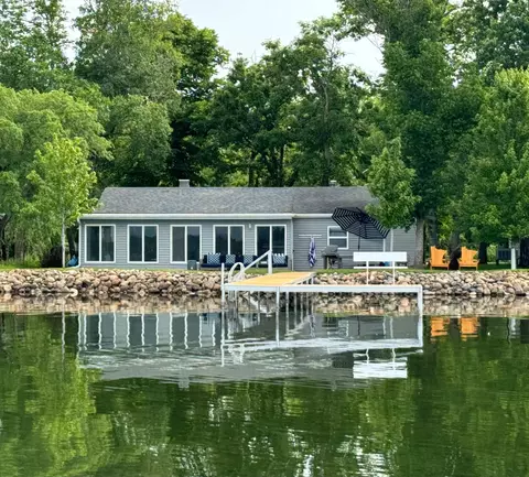11486 Ravenswood Beach Rd, Detroit Lakes, MN 56501