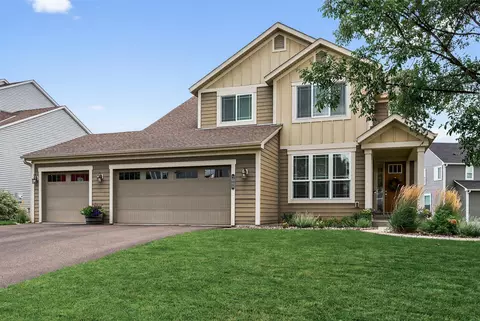 1068 Jubert Trl, Medina, MN 55340