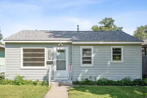 4634 Thomas Ave N, Minneapolis, MN 55412
