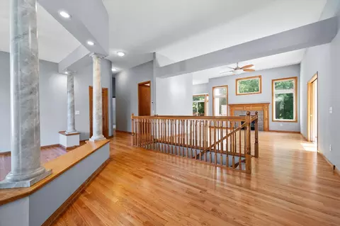 6257 Bolland Trl, Inver Grove Heights, MN 55076