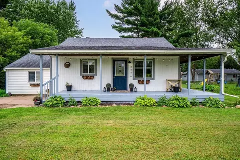 2226 Wilson St NE, Menomonie, WI 54751