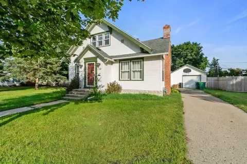 119 S 4th St, Le Sueur, MN 56058