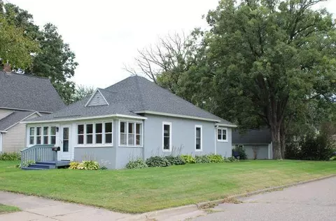 201 1st Ave SE, Aitkin, MN 56431