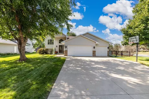 800 S Walnut St, Belle Plaine, MN 56011