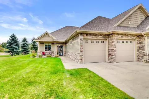 1869 Mccarthy Ln, Detroit Lakes, MN 56501