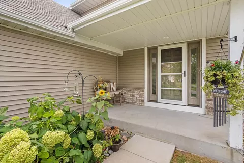 26410 Woodcrest Ln, Elko New Market, MN 55020